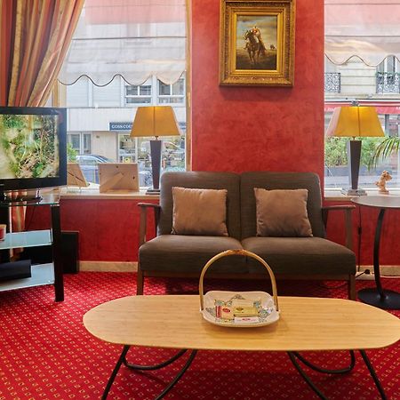 Hotel Poussin Paris Luaran gambar