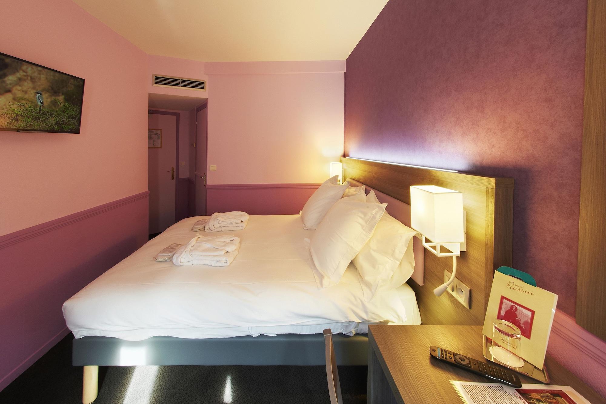 Hotel Poussin Paris Luaran gambar