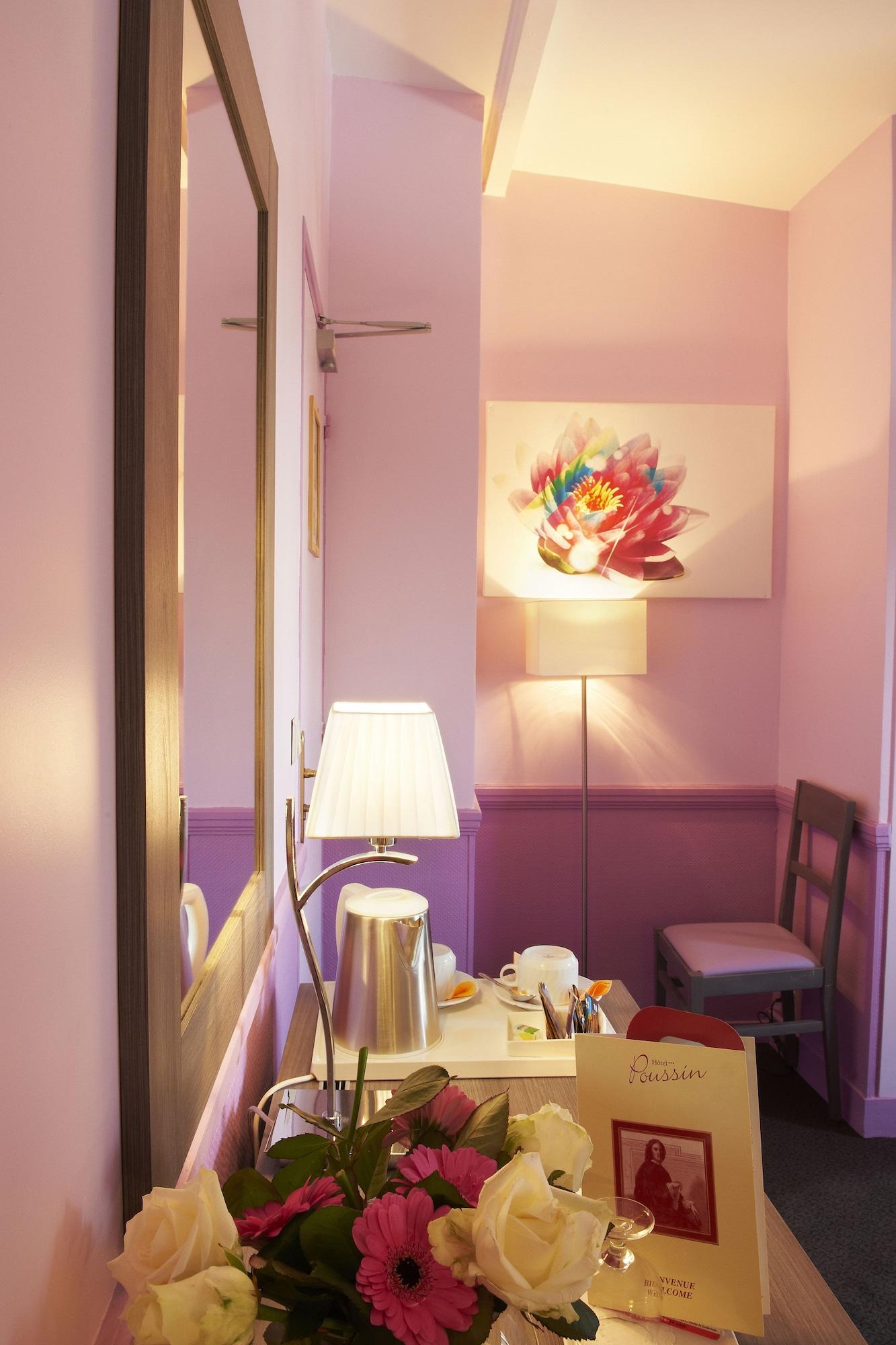 Hotel Poussin Paris Luaran gambar
