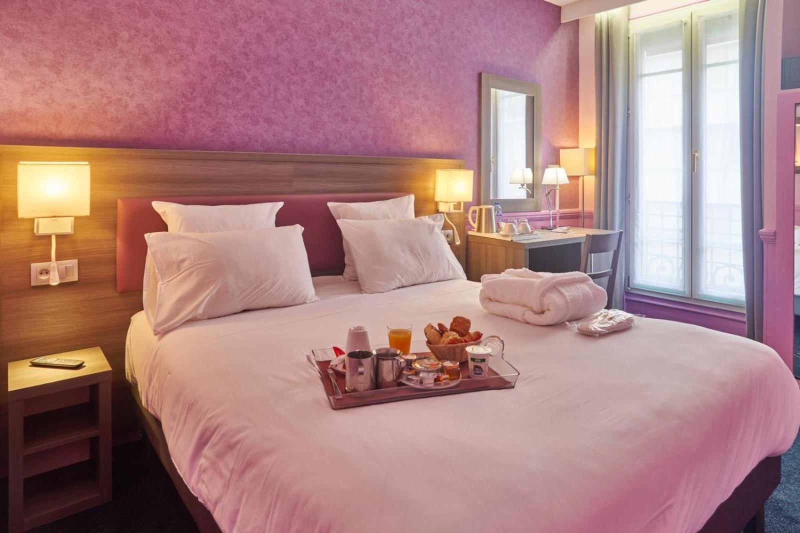 Hotel Poussin Paris Luaran gambar