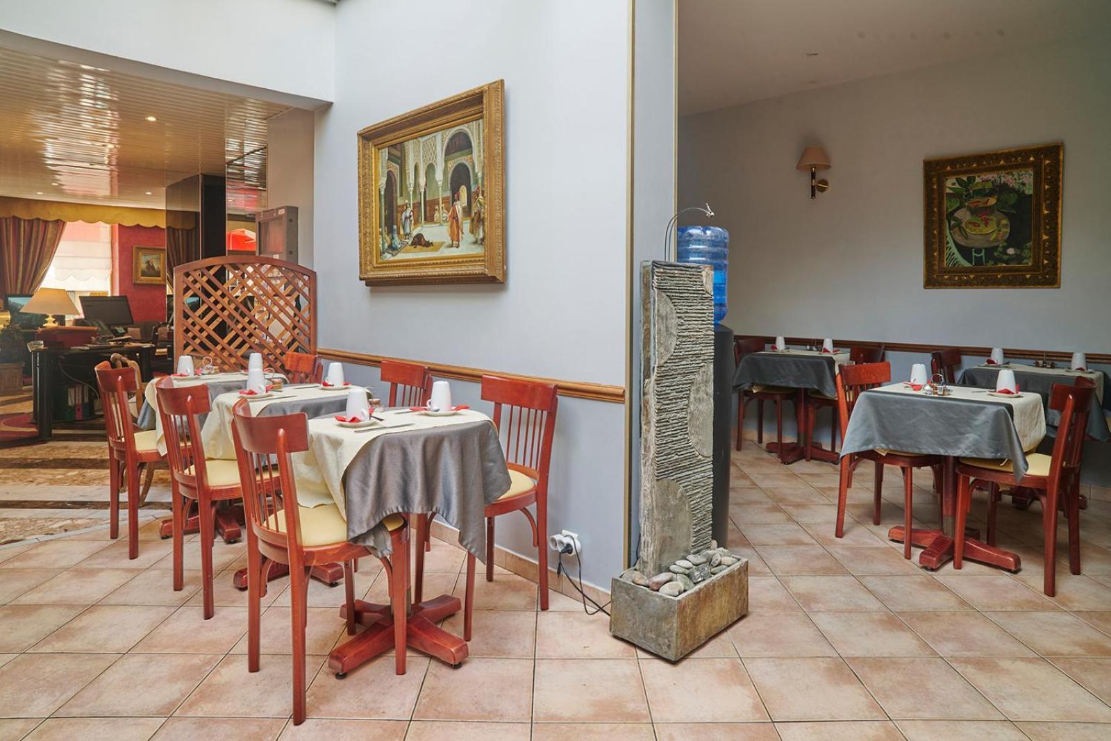 Hotel Poussin Paris Luaran gambar