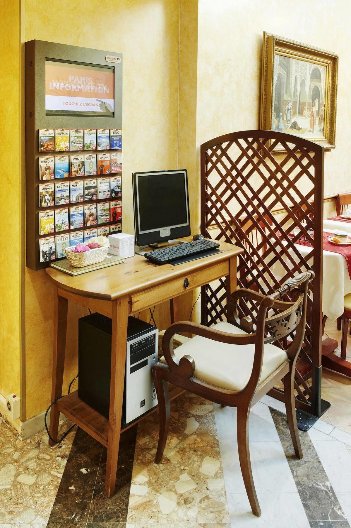 Hotel Poussin Paris Luaran gambar