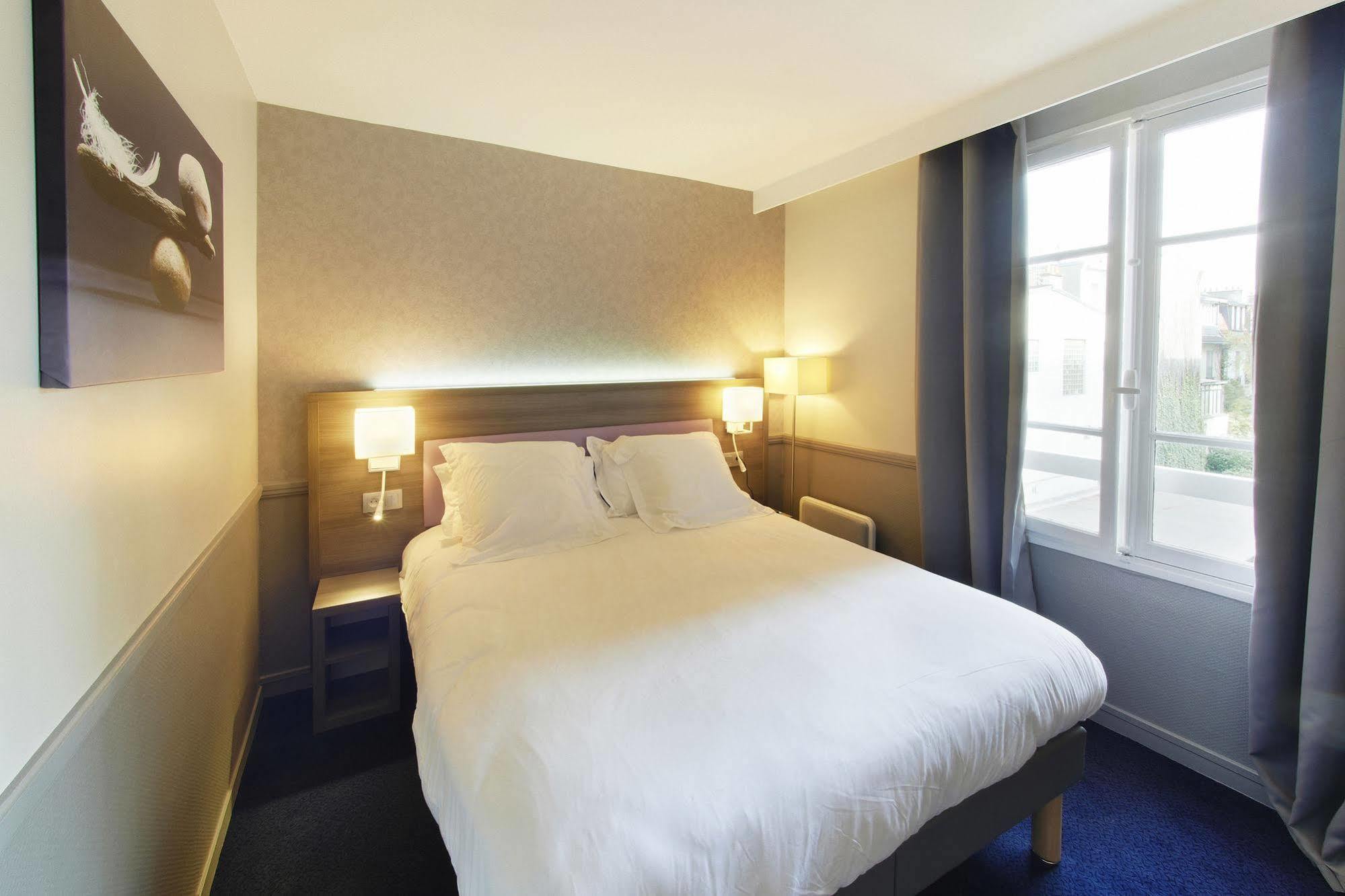 Hotel Poussin Paris Luaran gambar