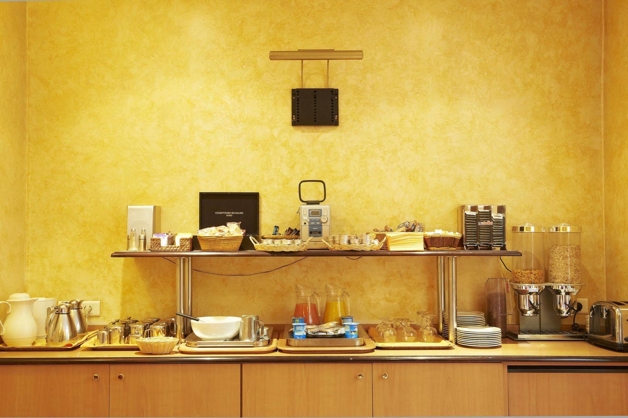 Hotel Poussin Paris Luaran gambar
